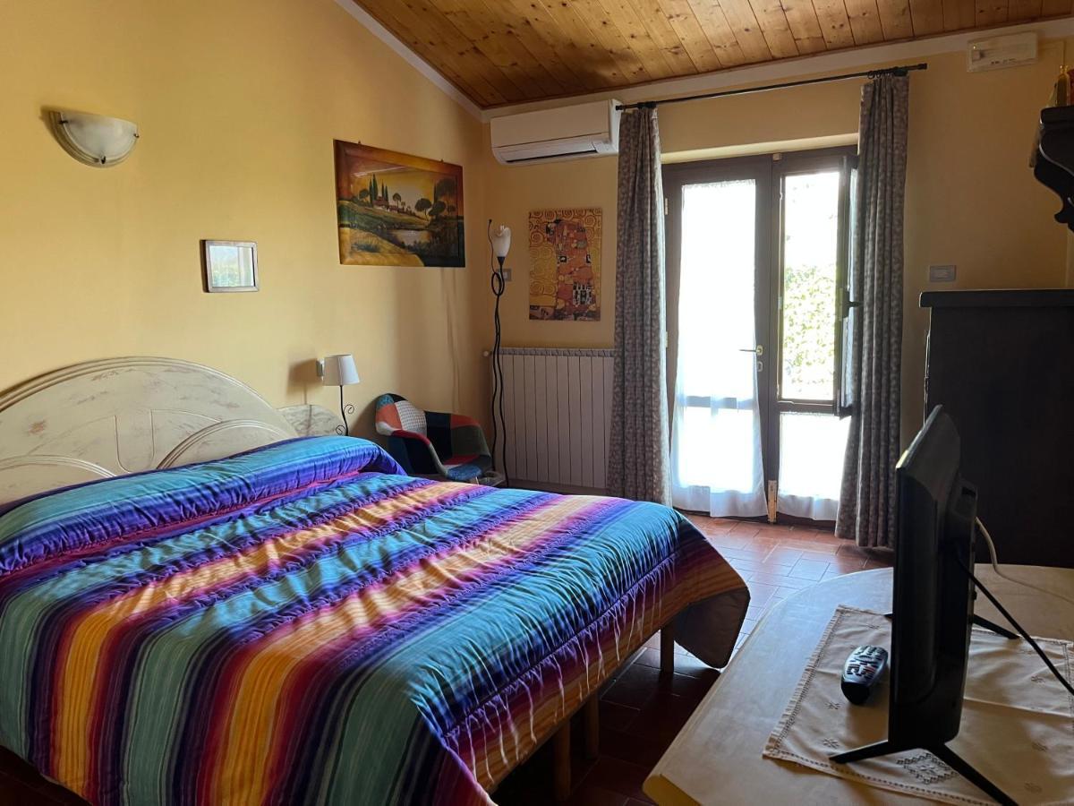 Agriturismo Poggio Del Drago 蒙特马拉诺 外观 照片